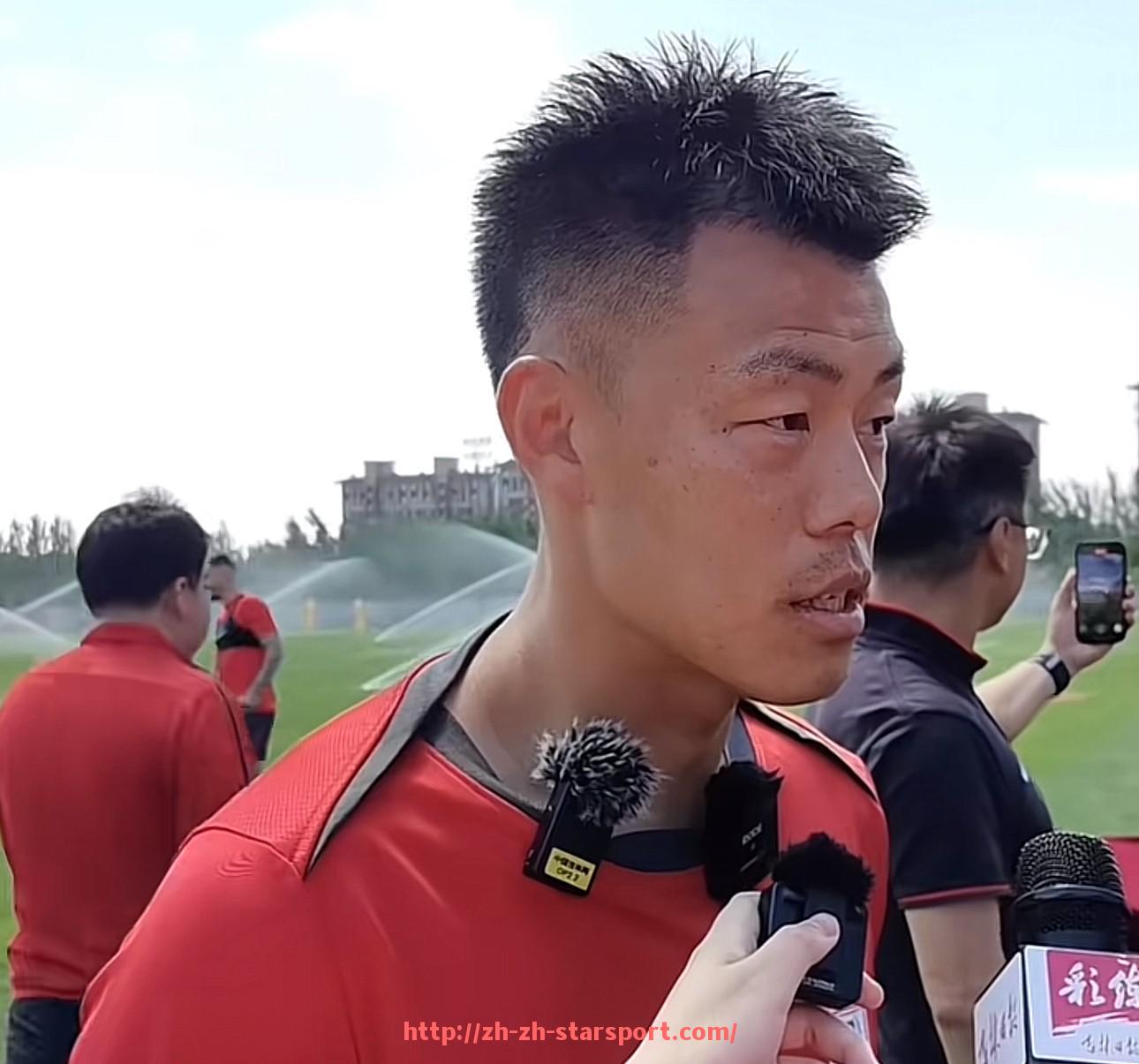 星空体育app-英超球队徽标的设计与象征意义