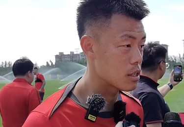 星空体育app-英超球队徽标的设计与象征意义